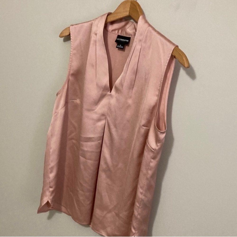 Liz Claiborne blush pink V-neck sleeveless blouse, size medium - Picture 3 of 8